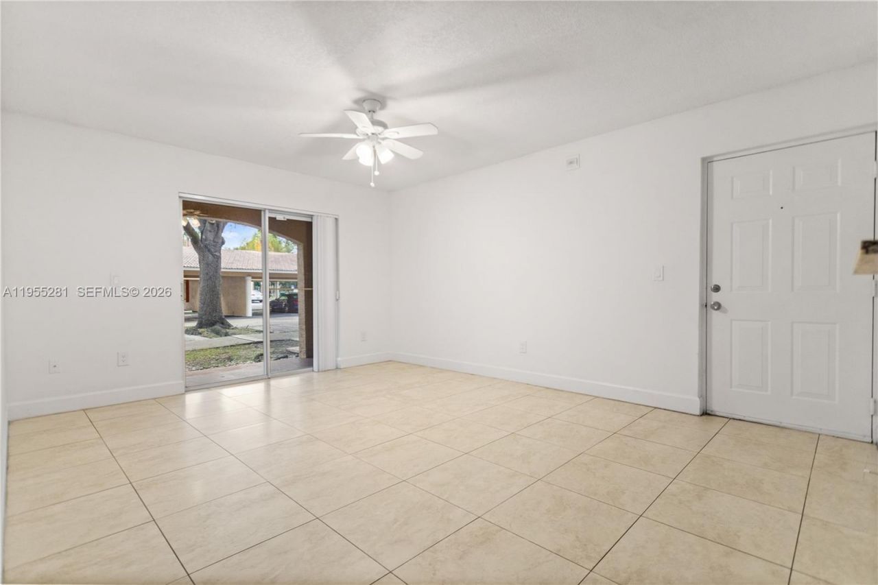 5530 NW 61st St, Unit 302, Coconut Creek, FL 33073 Photo