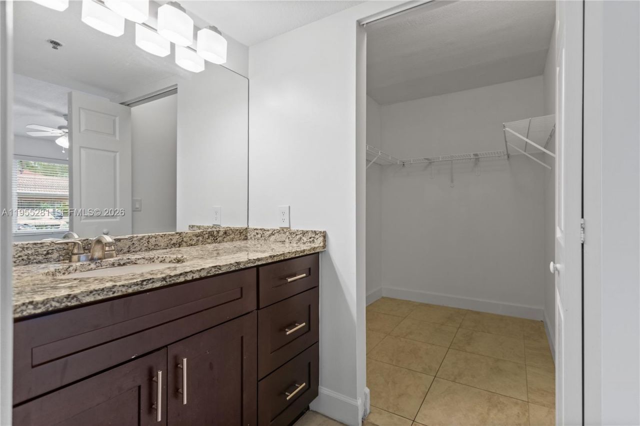 5530 NW 61st St, Unit 302, Coconut Creek, FL 33073 Photo