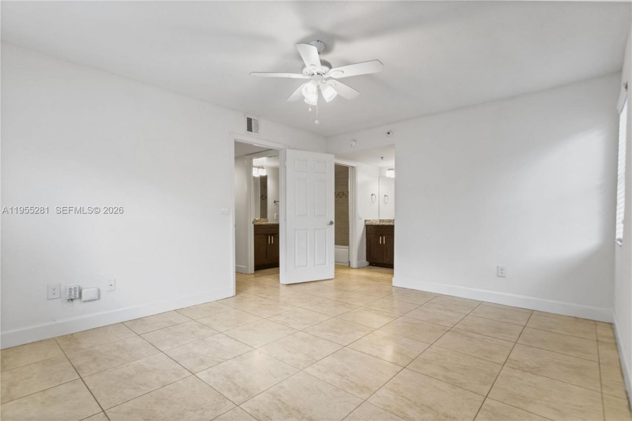 5530 NW 61st St, Unit 302, Coconut Creek, FL 33073 Photo