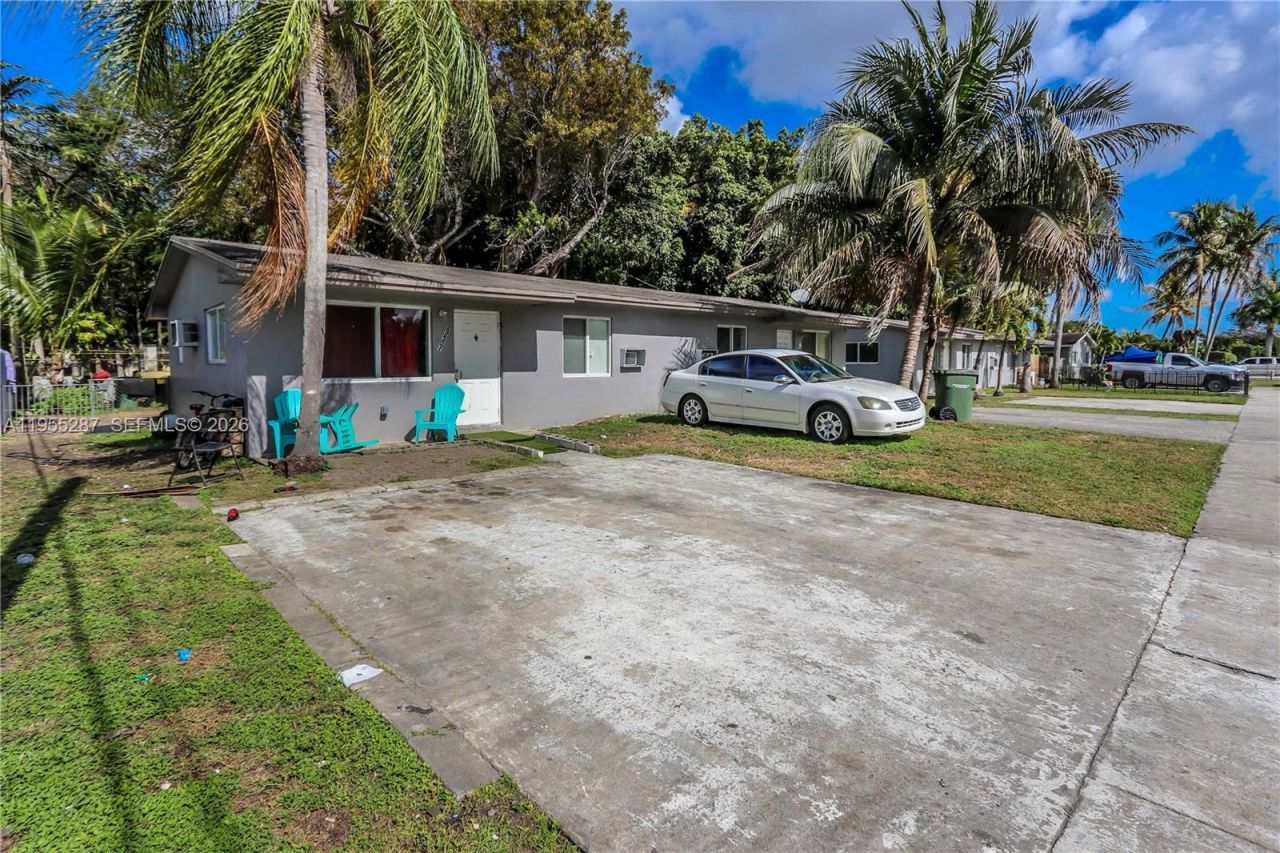 933 NW 11th St, Homestead, FL 33030 Photo