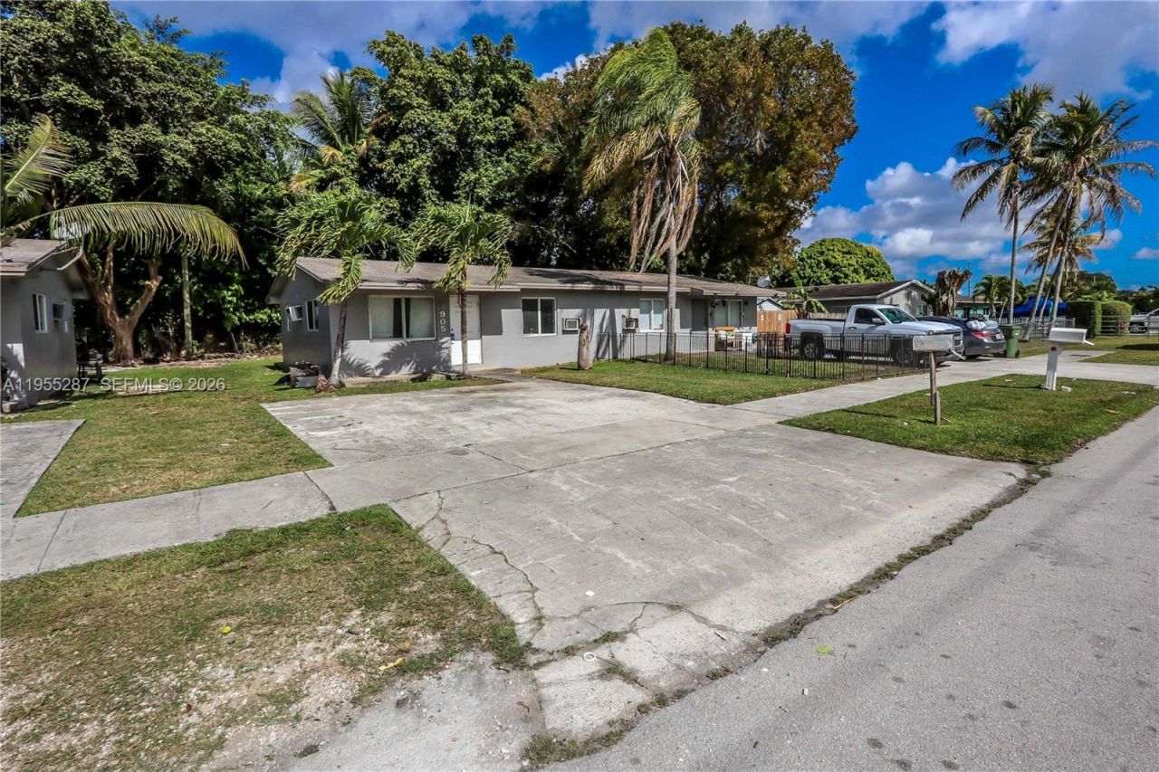 933 NW 11th St, Homestead, FL 33030 Photo