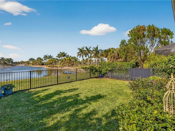 28268 Seasons Tide AVE, BONITA SPRINGS, FL 34135