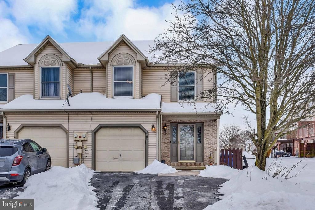 1041 Memory Lane, Harrisburg, PA 17111 Main Photo