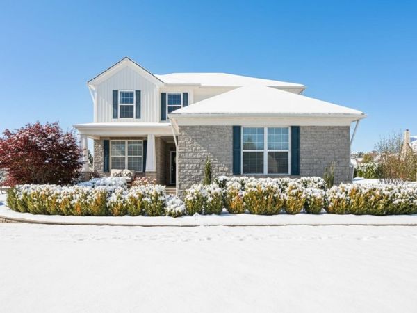 29651 Autumn Gold Drive, New Hudson, MI 48165