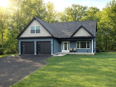 595 Seneca Road, Angola, NY 14006