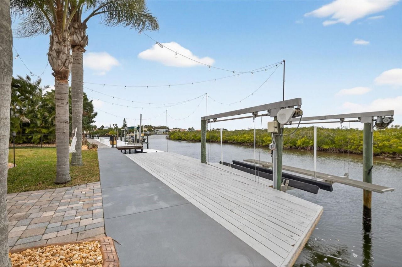 4111 Marine Parkway, New Port Richey, FL 34652 Photo