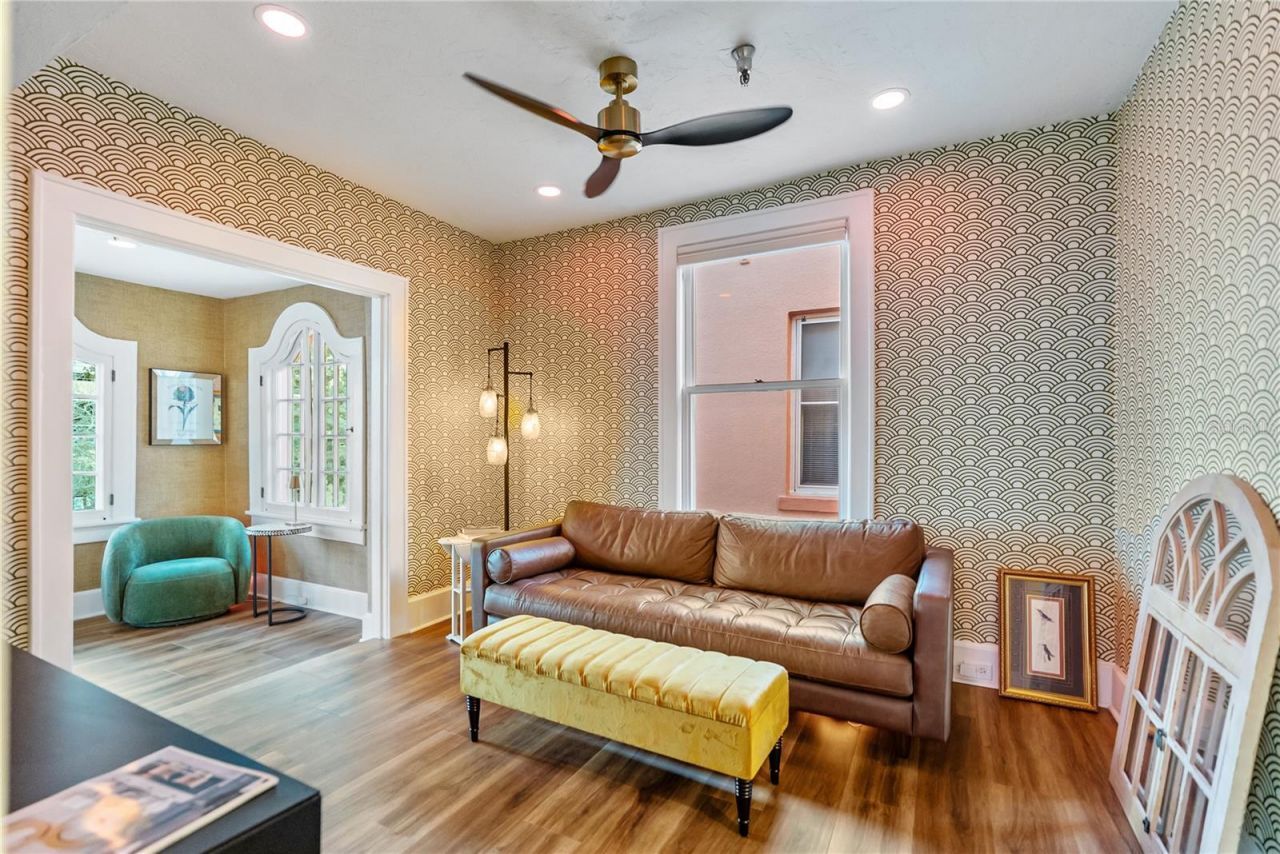 1221 N Palm Avenue, Unit 303, Sarasota, FL 34236 Photo