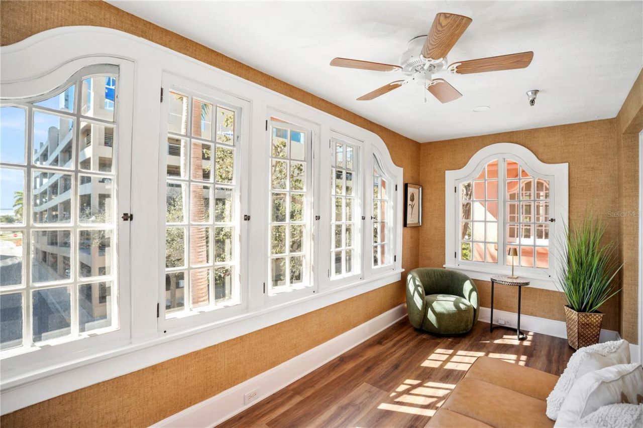 1221 N Palm Avenue, Unit 303, Sarasota, FL 34236 Photo