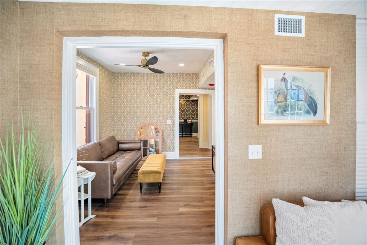 1221 N Palm Avenue, Unit 303, Sarasota, FL 34236 Photo