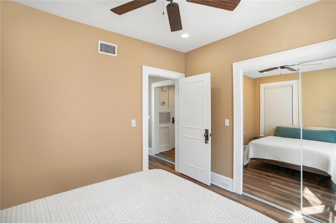 1221 N Palm Avenue, Unit 303, Sarasota, FL 34236 Photo