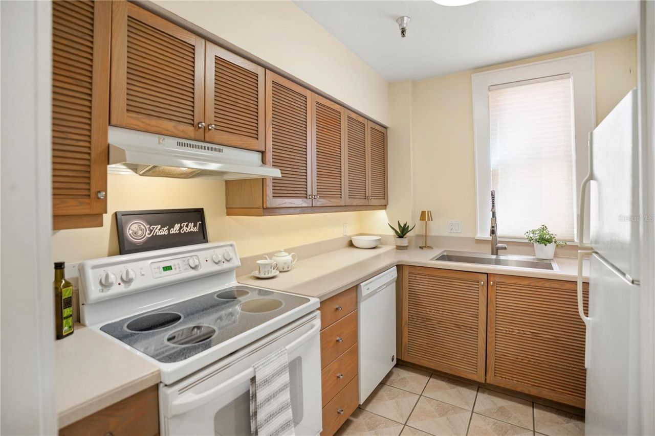 1221 N Palm Avenue, Unit 303, Sarasota, FL 34236 Photo