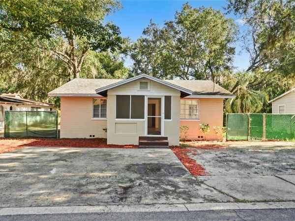 1730 N ORANGE STREET, MOUNT DORA, FL 32757