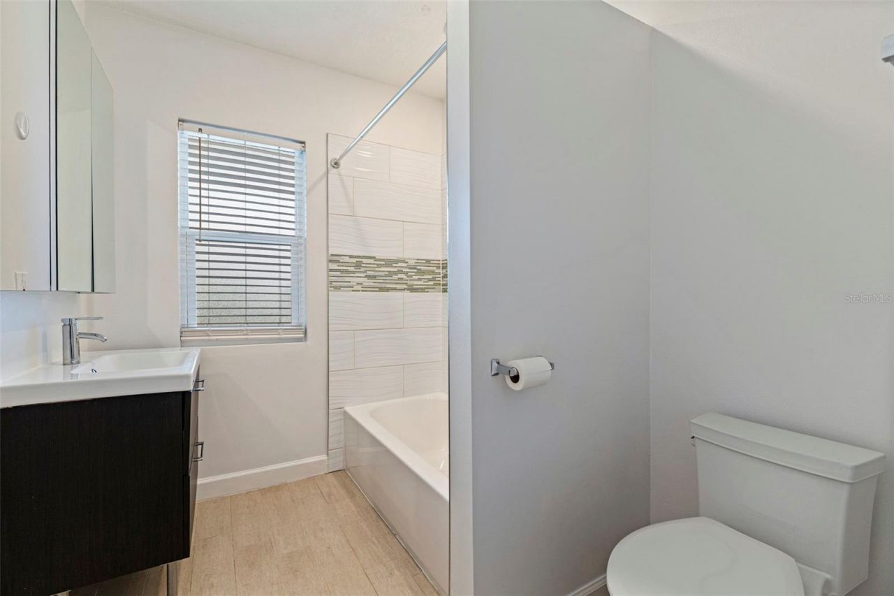 410 12th Avenue Ne, Unit 10, Saint Petersburg, FL 33701 Photo