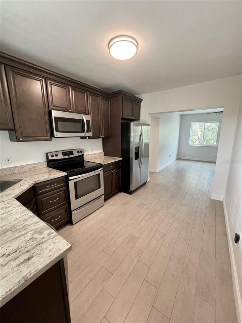 410 12th Avenue Ne, Unit 10, Saint Petersburg, FL 33701 Photo