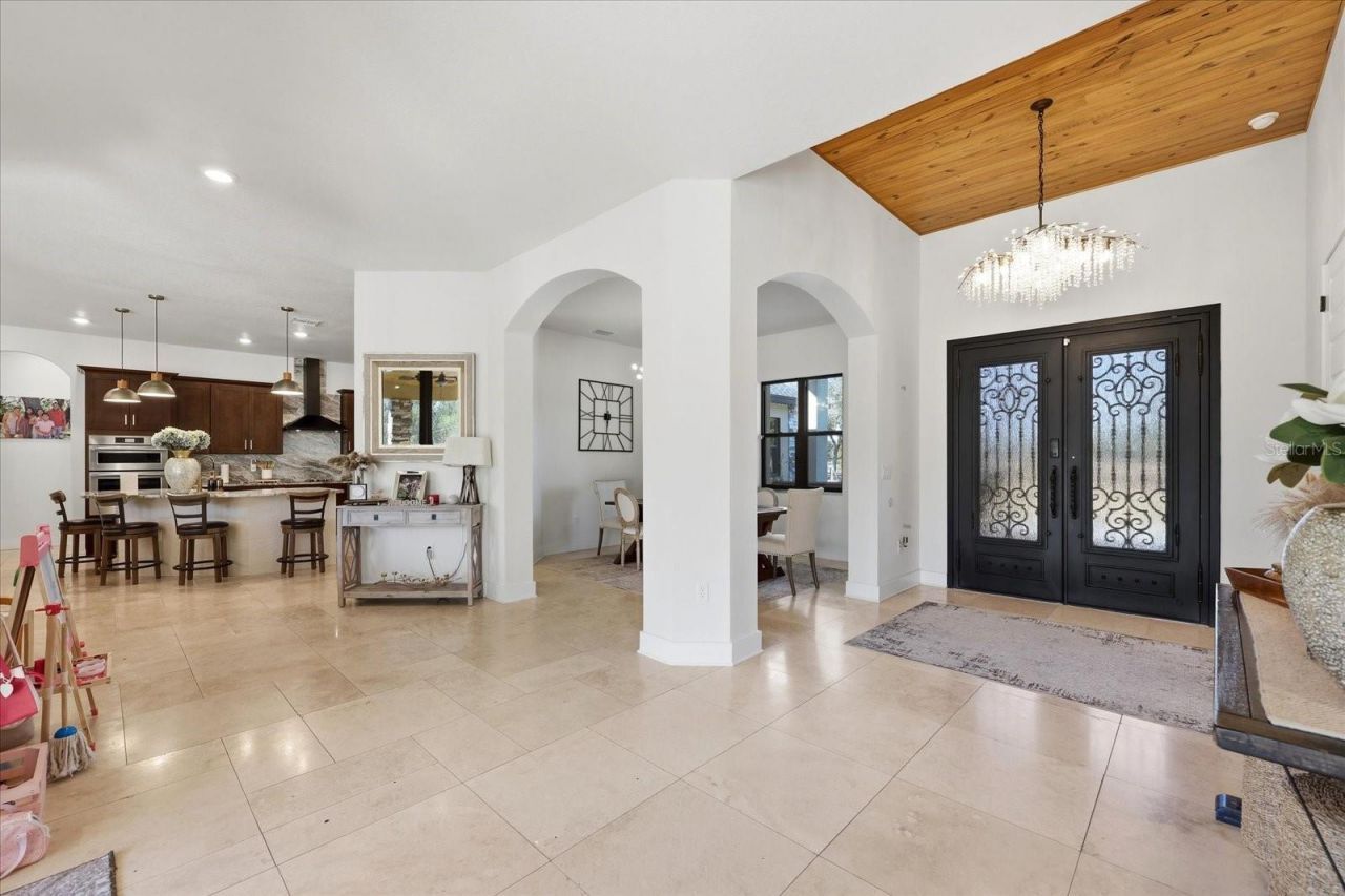 8447 Harvey Walden Drive, Plant City, FL 33565 Photo