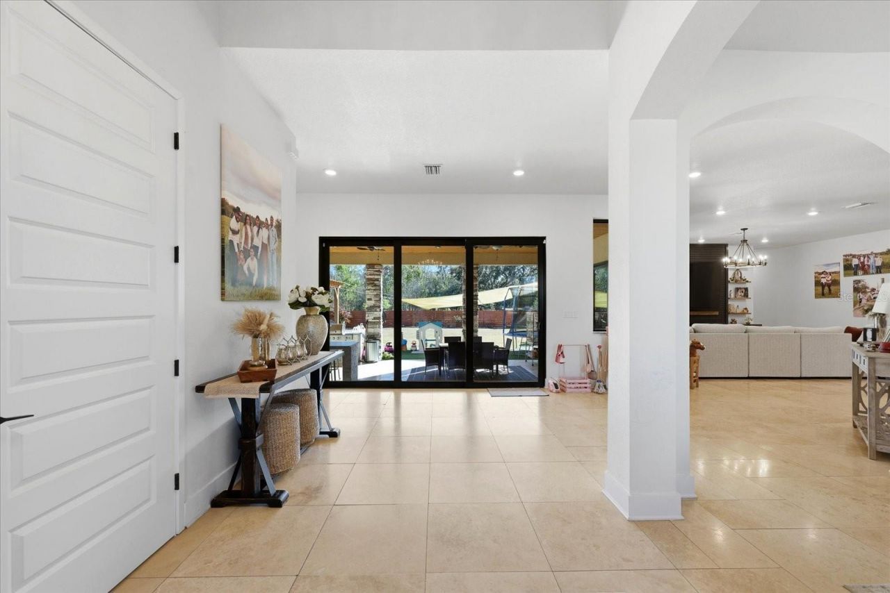 8447 Harvey Walden Drive, Plant City, FL 33565 Photo