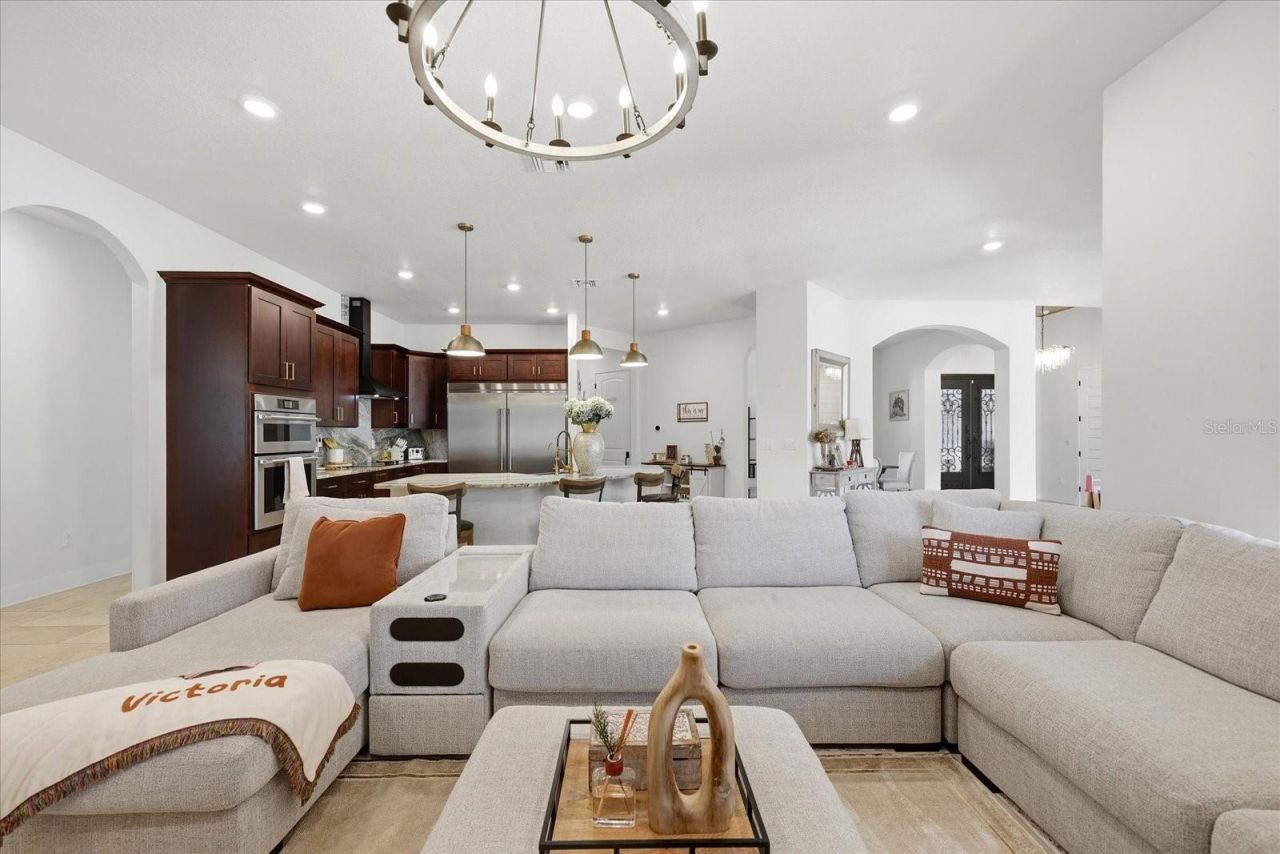 8447 Harvey Walden Drive, Plant City, FL 33565 Photo