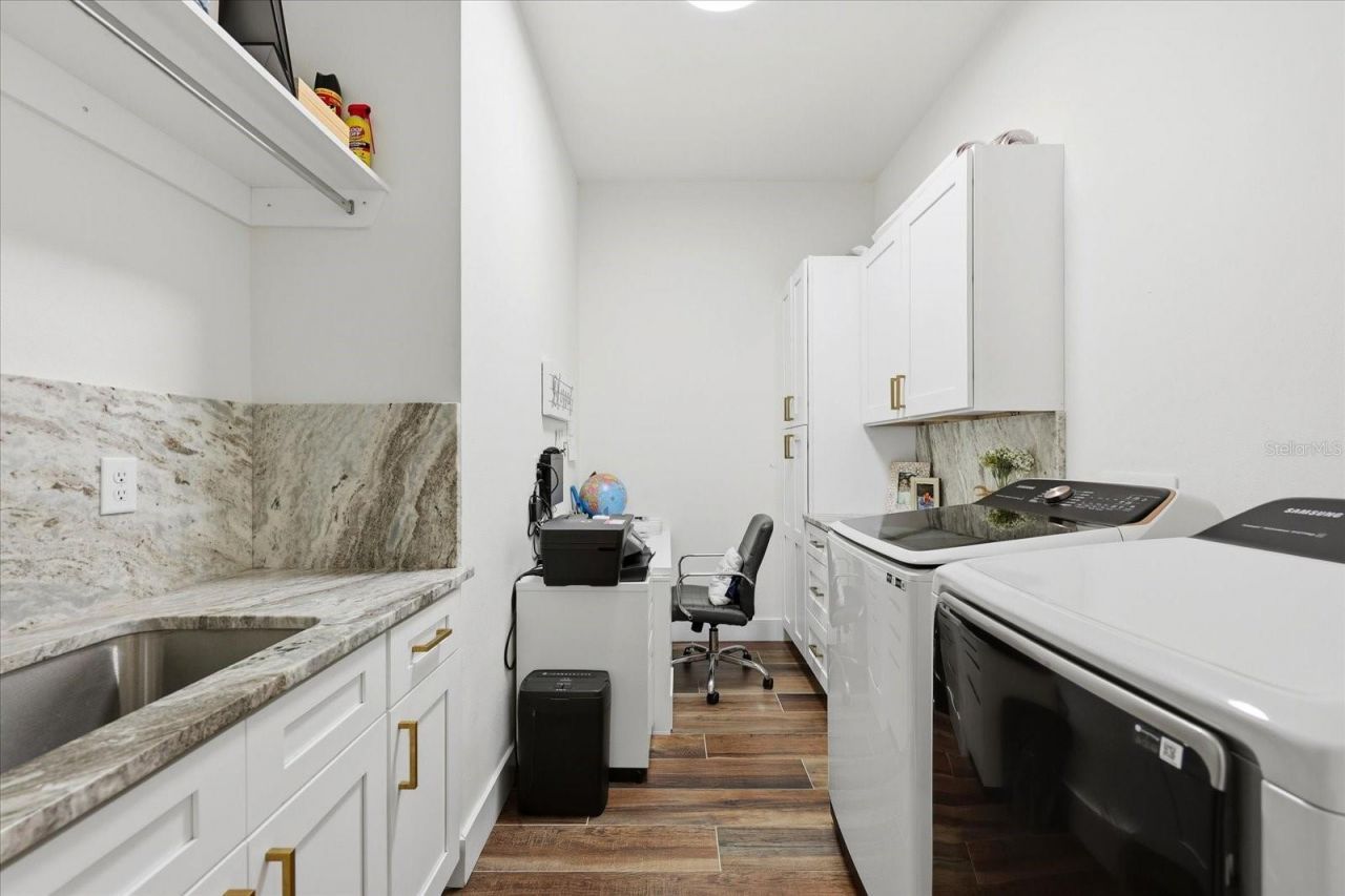 8447 Harvey Walden Drive, Plant City, FL 33565 Photo