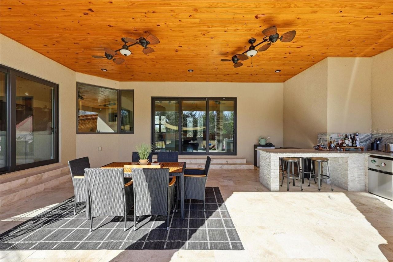 8447 Harvey Walden Drive, Plant City, FL 33565 Photo