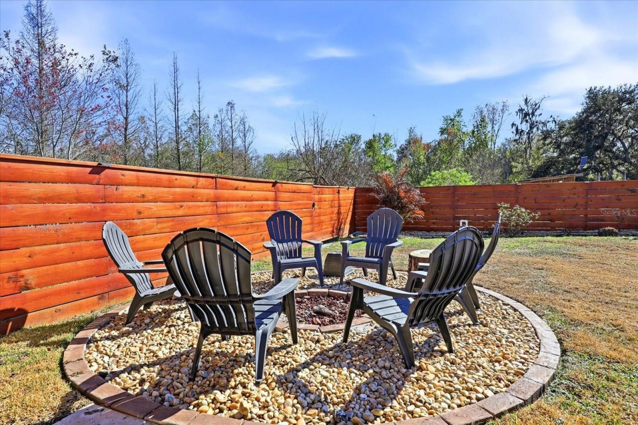 8447 Harvey Walden Drive, Plant City, FL 33565 Photo