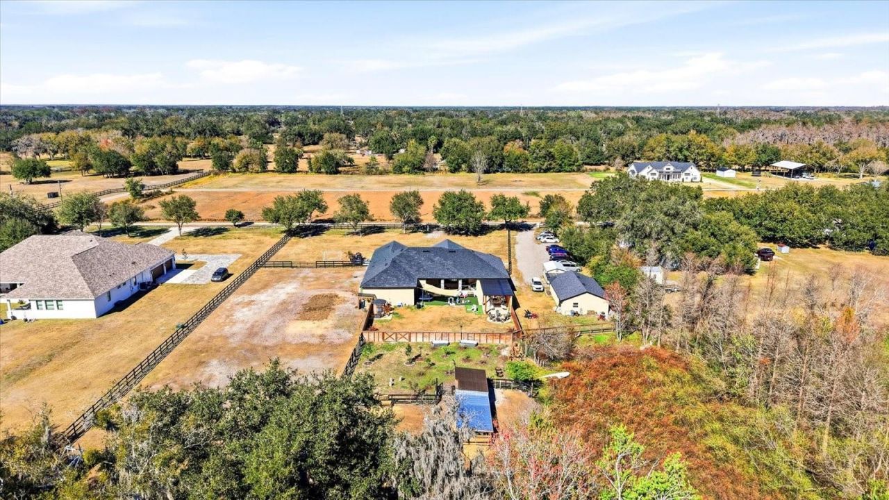 8447 Harvey Walden Drive, Plant City, FL 33565 Photo