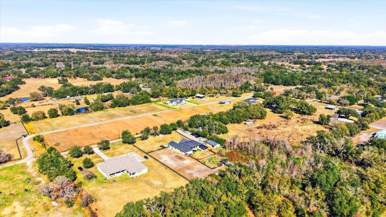 8447 Harvey Walden Drive, Plant City, FL 33565 Photo