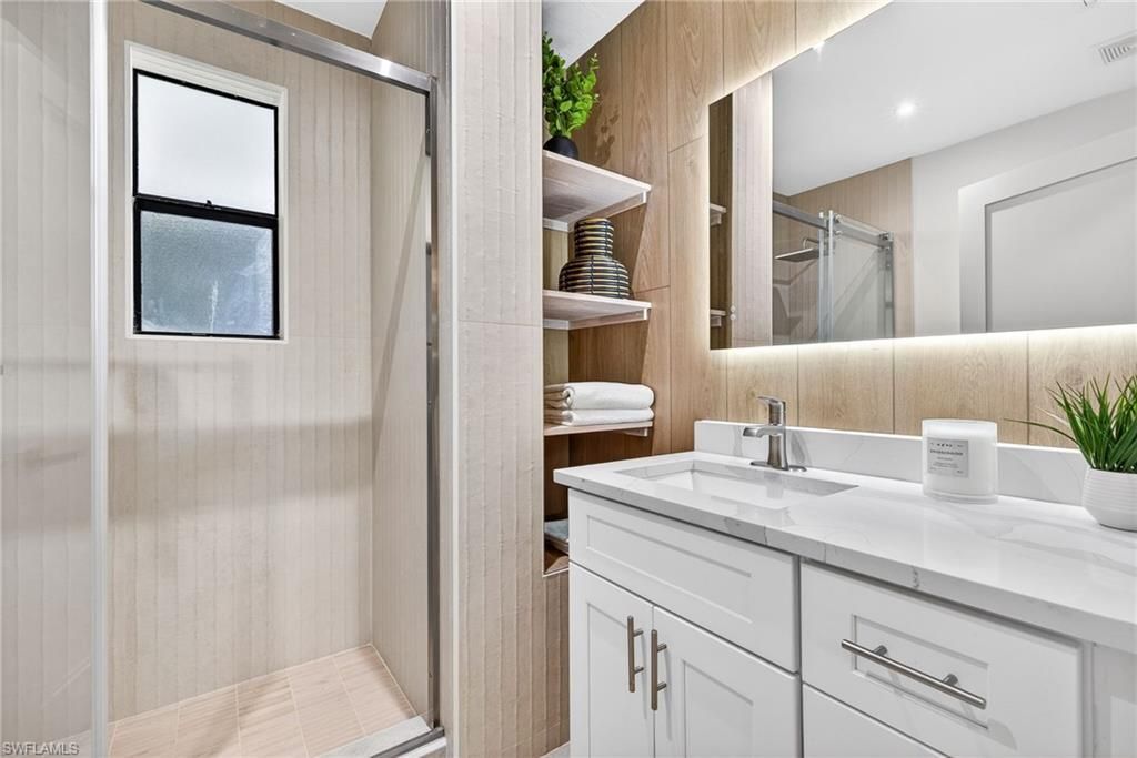 1275 8th Ave N, Naples, FL 34102 Photo