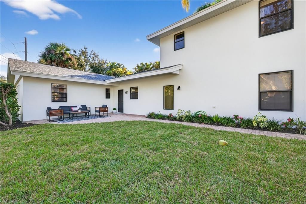 1275 8th Ave N, Naples, FL 34102 Photo