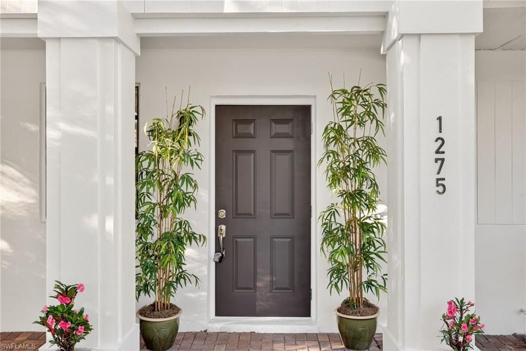 1275 8th Ave N, Naples, FL 34102 Photo