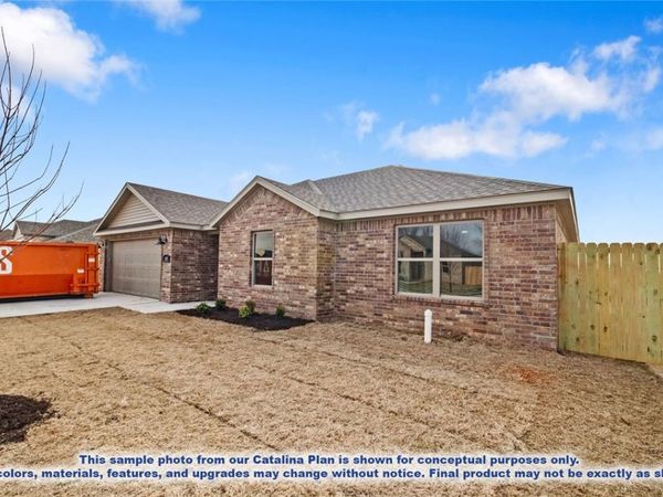 1025 Marquis Avenue , Lowell, AR 72745