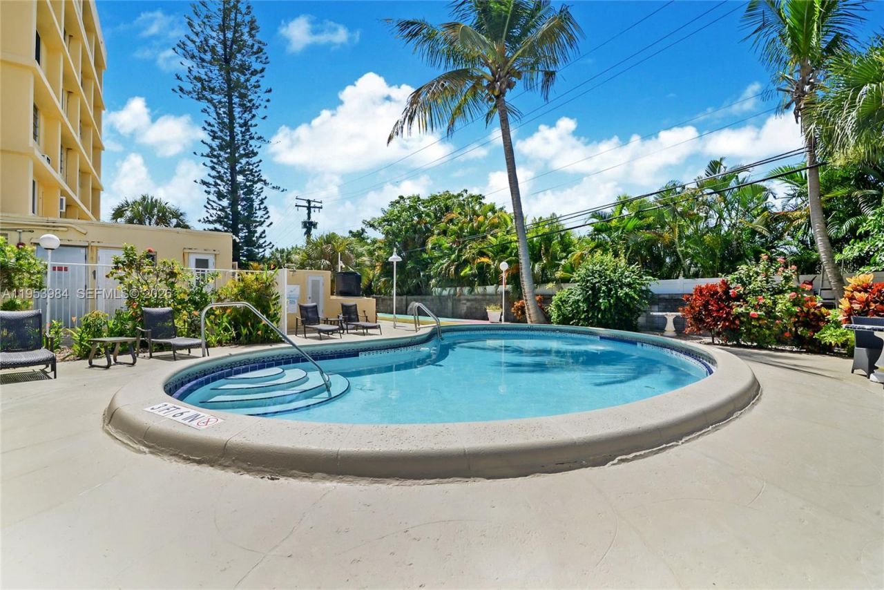 2400 NE 9th St, Unit 201, Fort Lauderdale, FL 33304 Photo