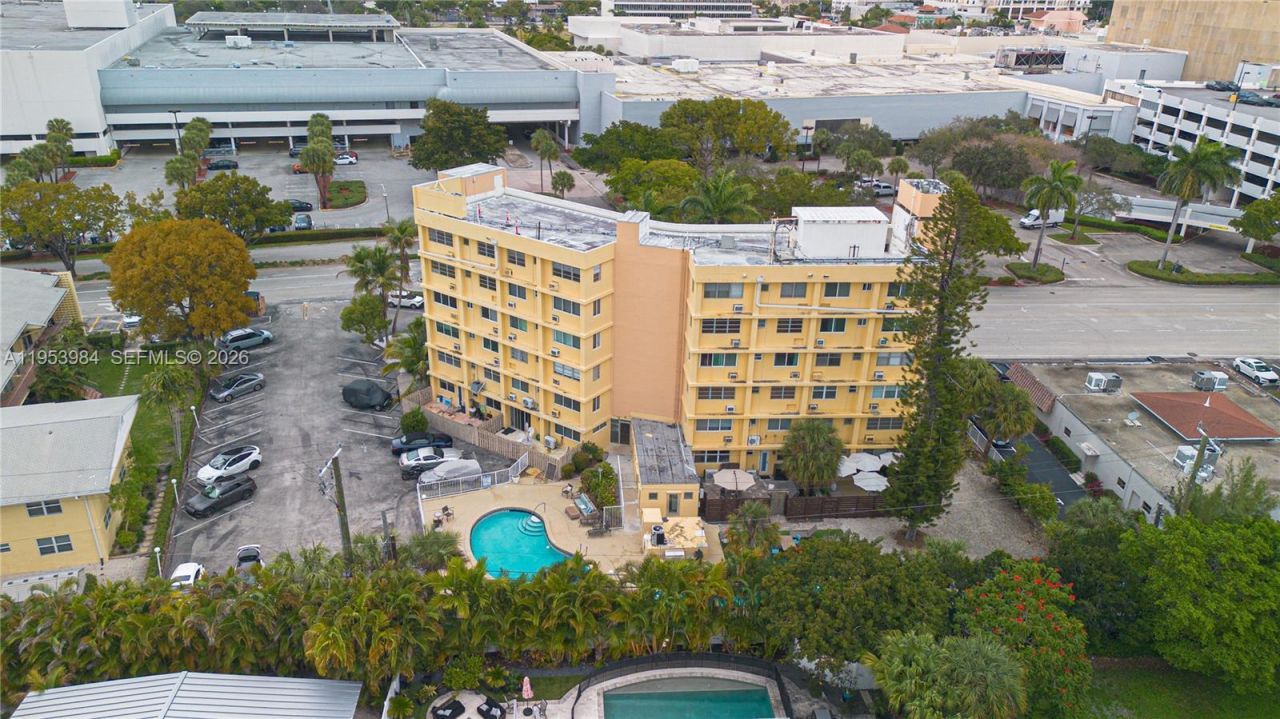 2400 NE 9th St, Unit 201, Fort Lauderdale, FL 33304 Photo