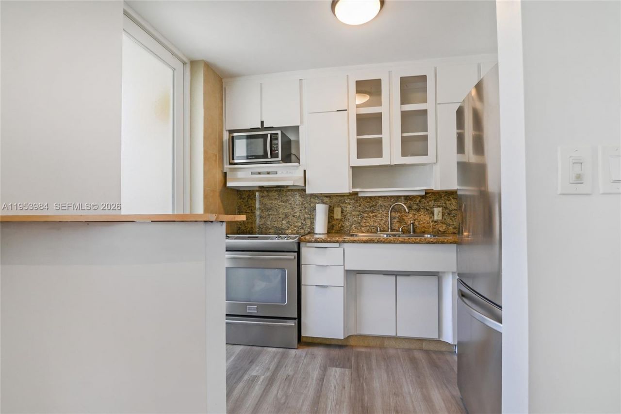 2400 NE 9th St, Unit 201, Fort Lauderdale, FL 33304 Photo