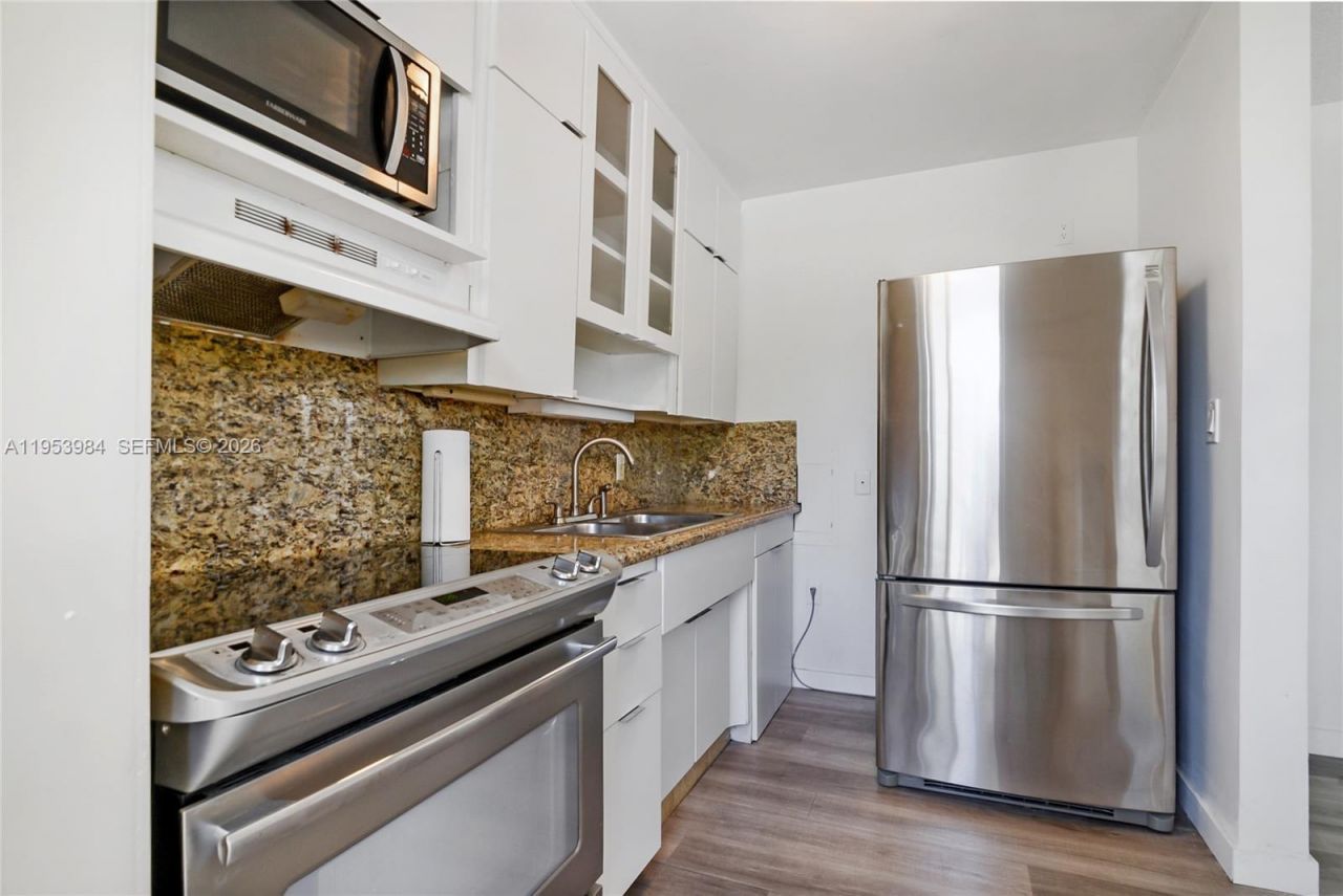 2400 NE 9th St, Unit 201, Fort Lauderdale, FL 33304 Photo