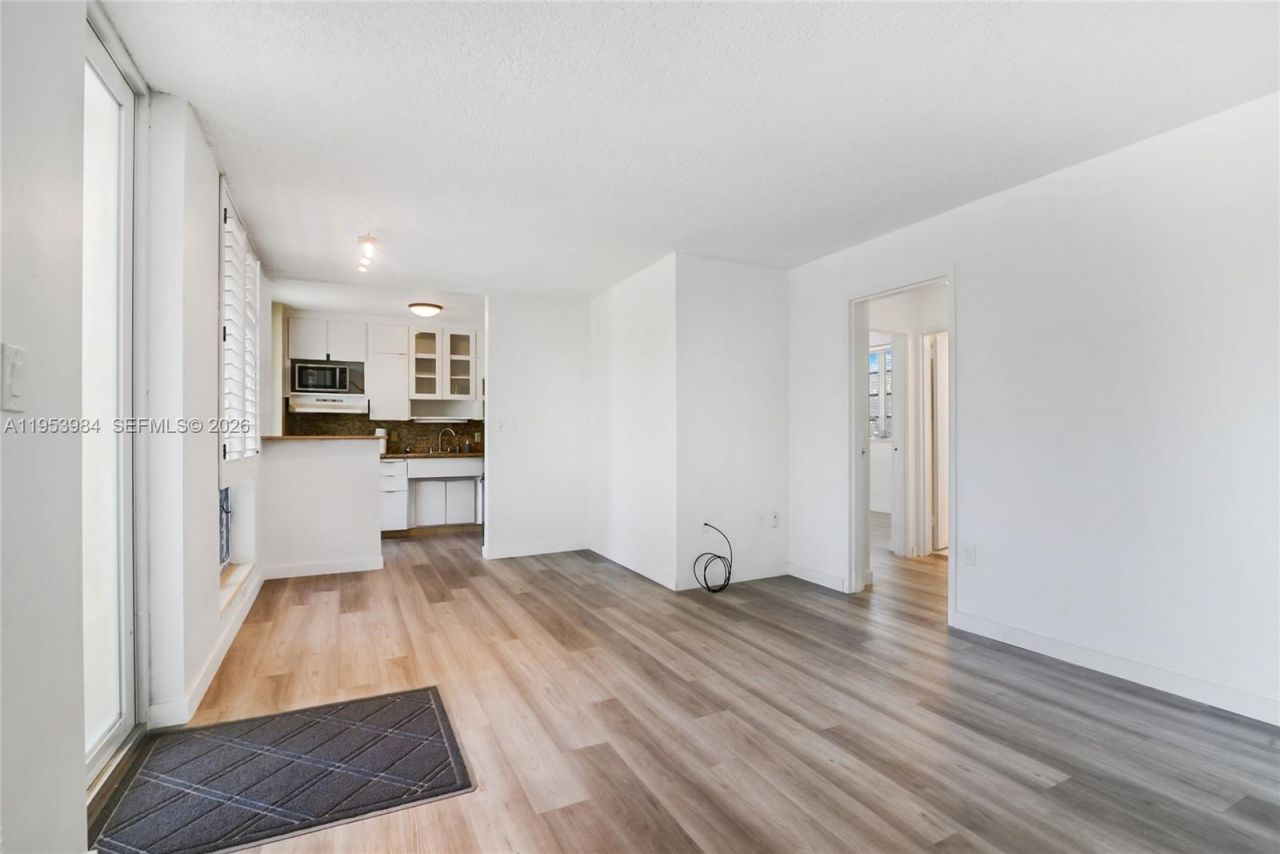 2400 NE 9th St, Unit 201, Fort Lauderdale, FL 33304 Photo