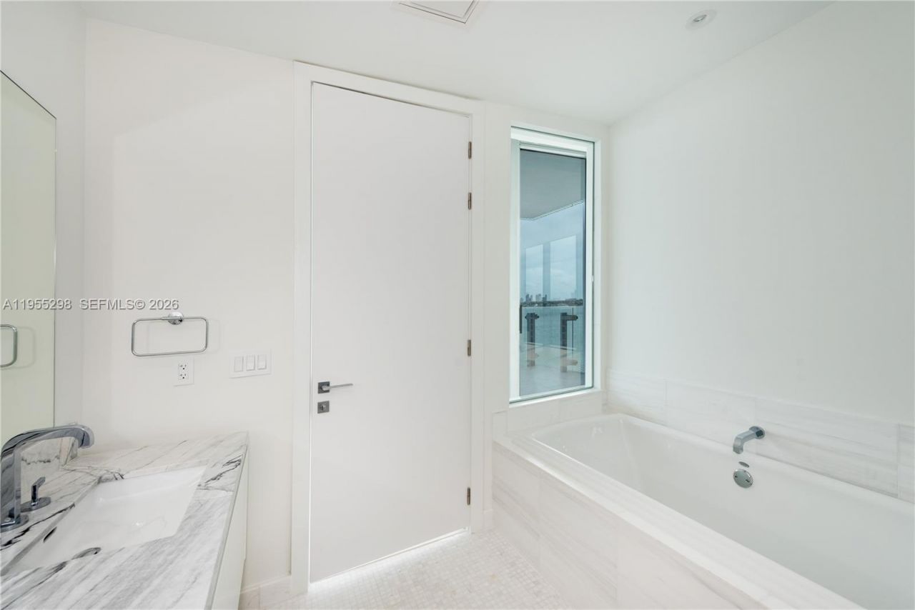 700 NE 26th Ter , Unit 903, Miami, FL 33137 Photo