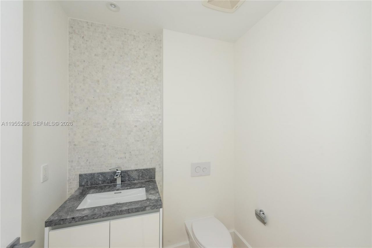 700 NE 26th Ter , Unit 903, Miami, FL 33137 Photo