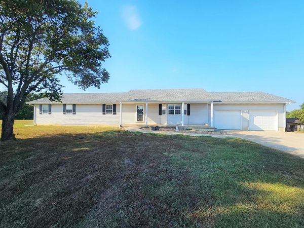 4215 E 320 Road, El Dorado Springs, MO 64744