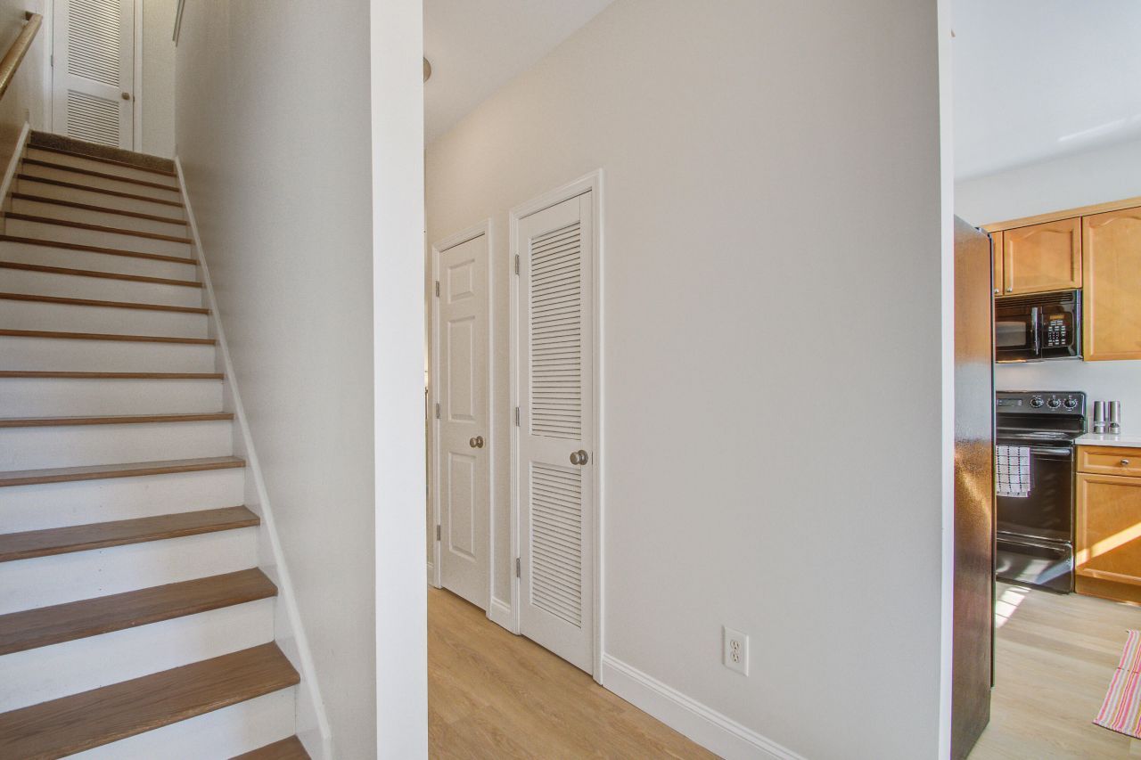 4628 N Palm View Circle Photo 10