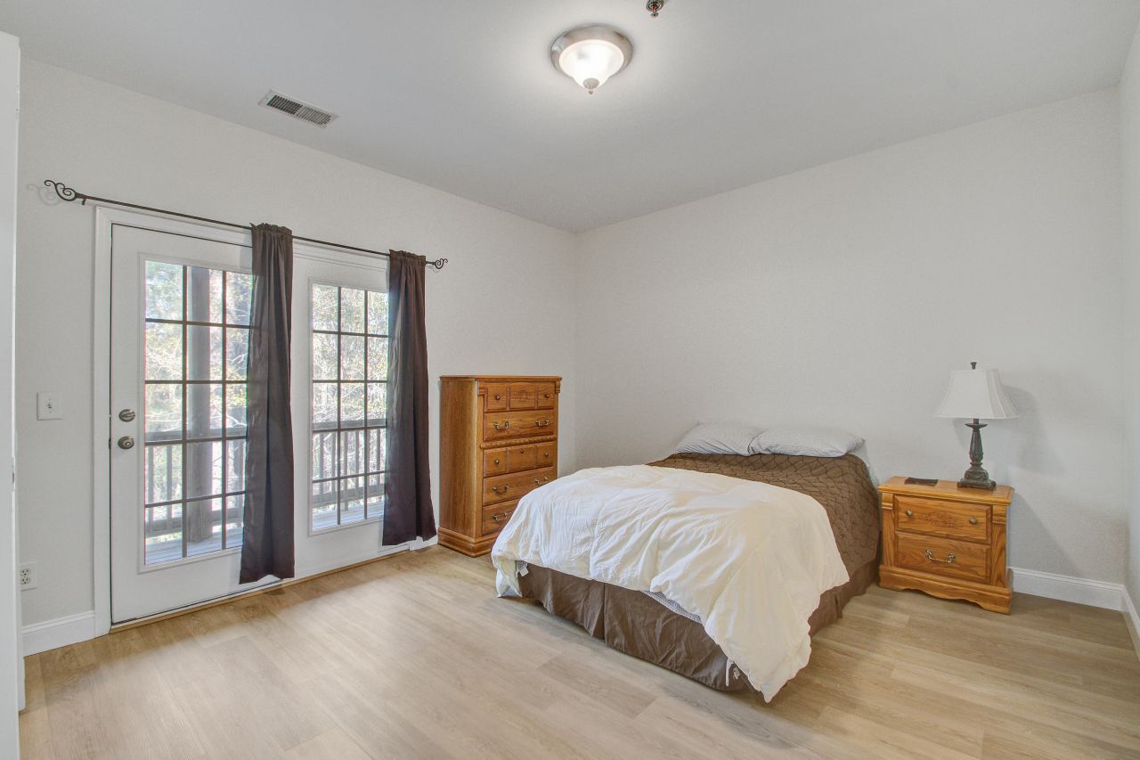 4628 N Palm View Circle Photo 11