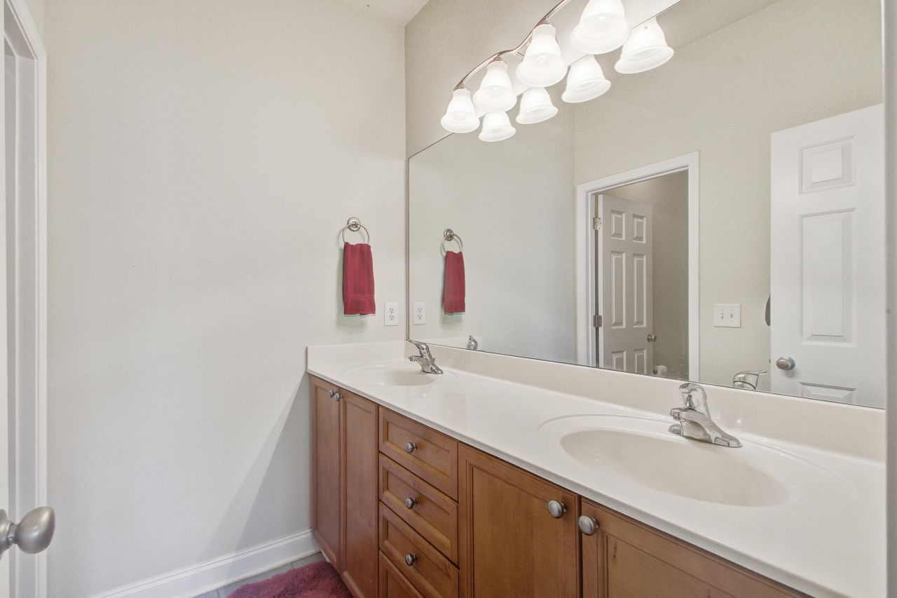 4628 N Palm View Circle Photo 14