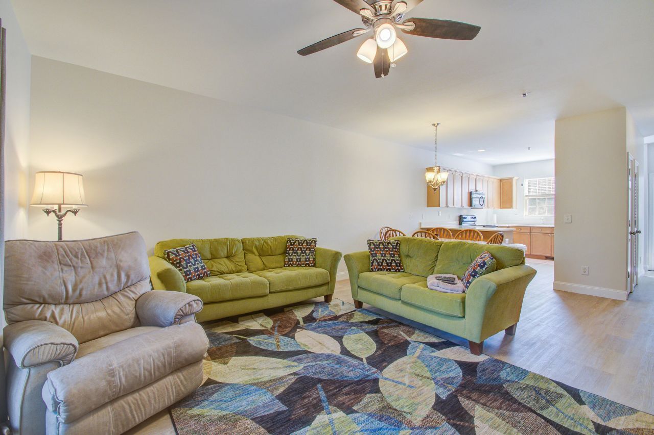 4628 N Palm View Circle Photo 5