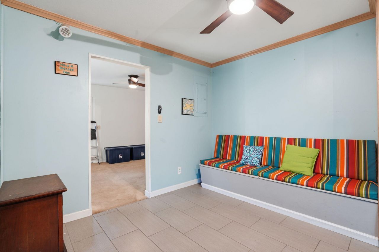 2087 Idlewood Lane Photo 12