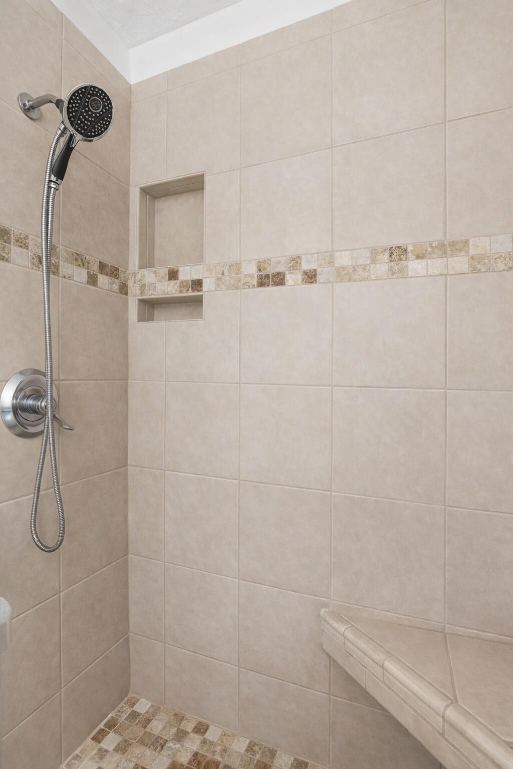 2087 Idlewood Lane Photo 18