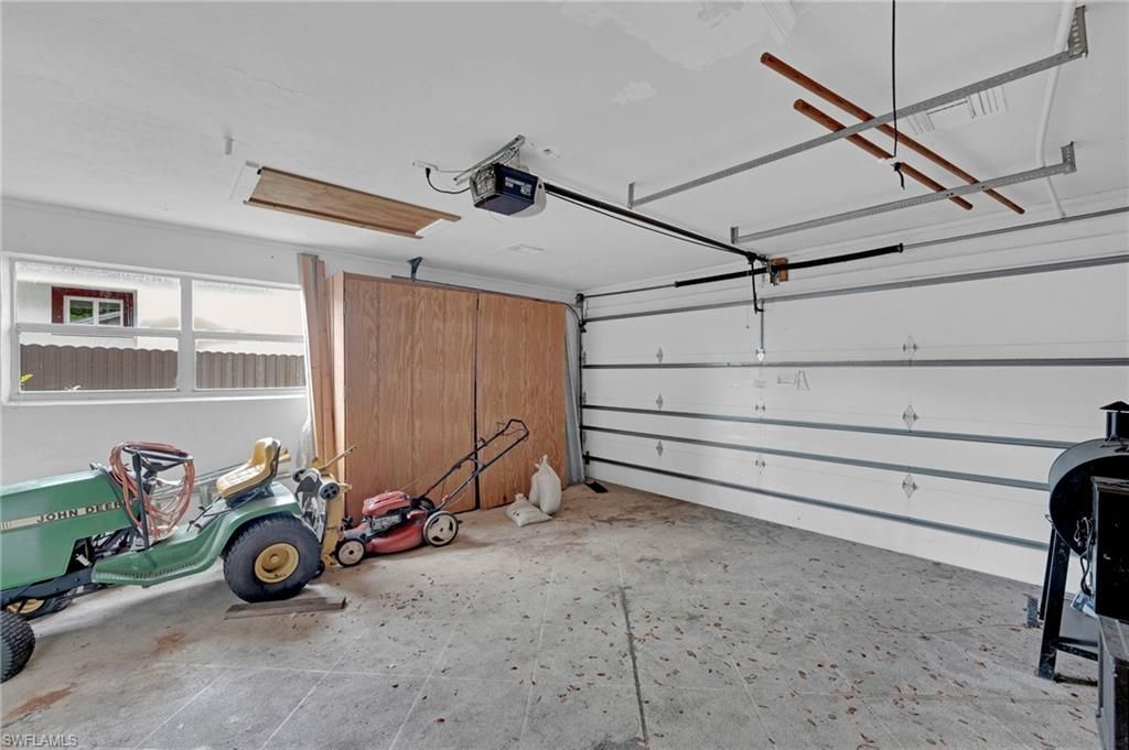 2506 SE 8th Ave, Cape Coral, FL 33904 Photo