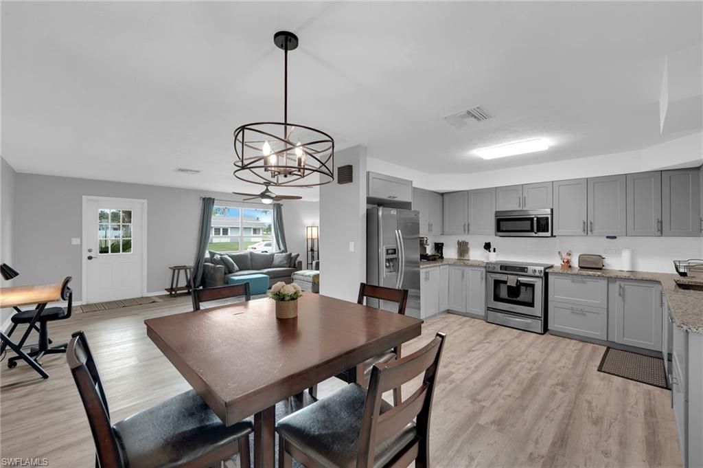 2506 SE 8th Ave, Cape Coral, FL 33904 Photo