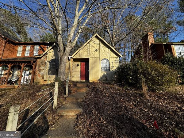 871 Brandy Oaks Lane, Stone Mountain, GA 30088