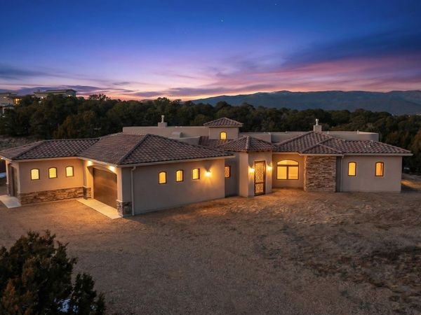 39 Nature Pointe Drive, Tijeras, NM 87059