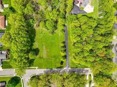Daisy Boulevard, Independence, OH 44131