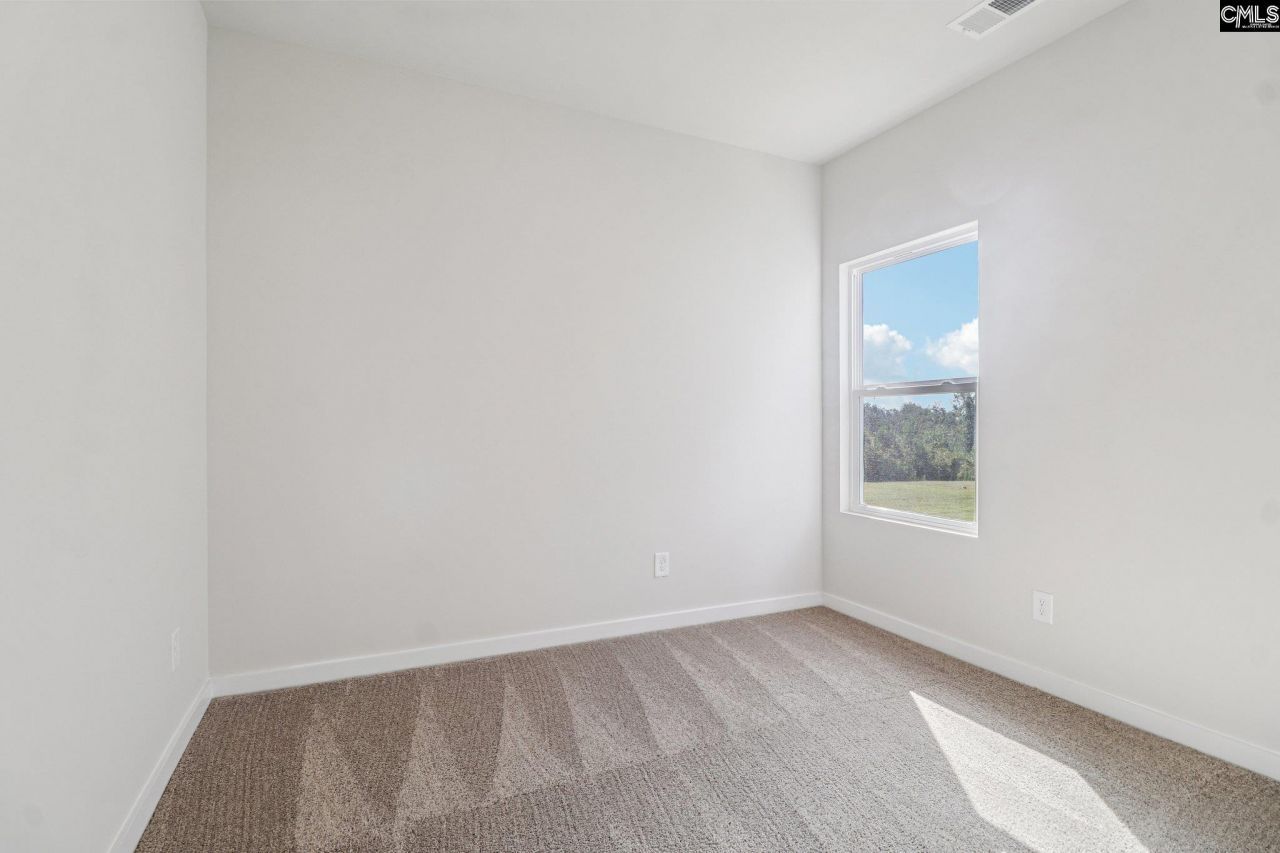 159 Sundew Road Photo 8